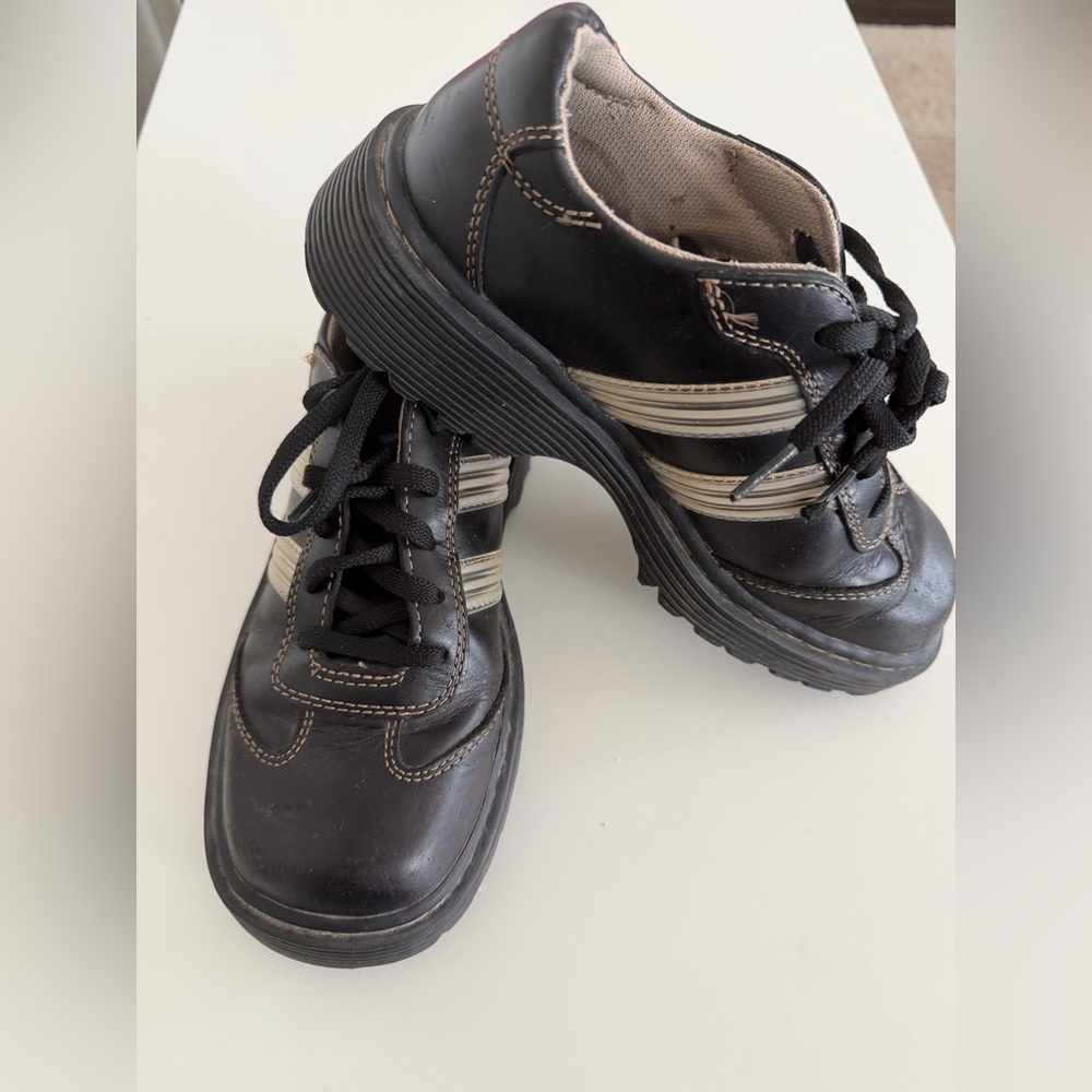 Skechers Black Leather Walking Sneakers Comfort Shoes Women’s 7.5